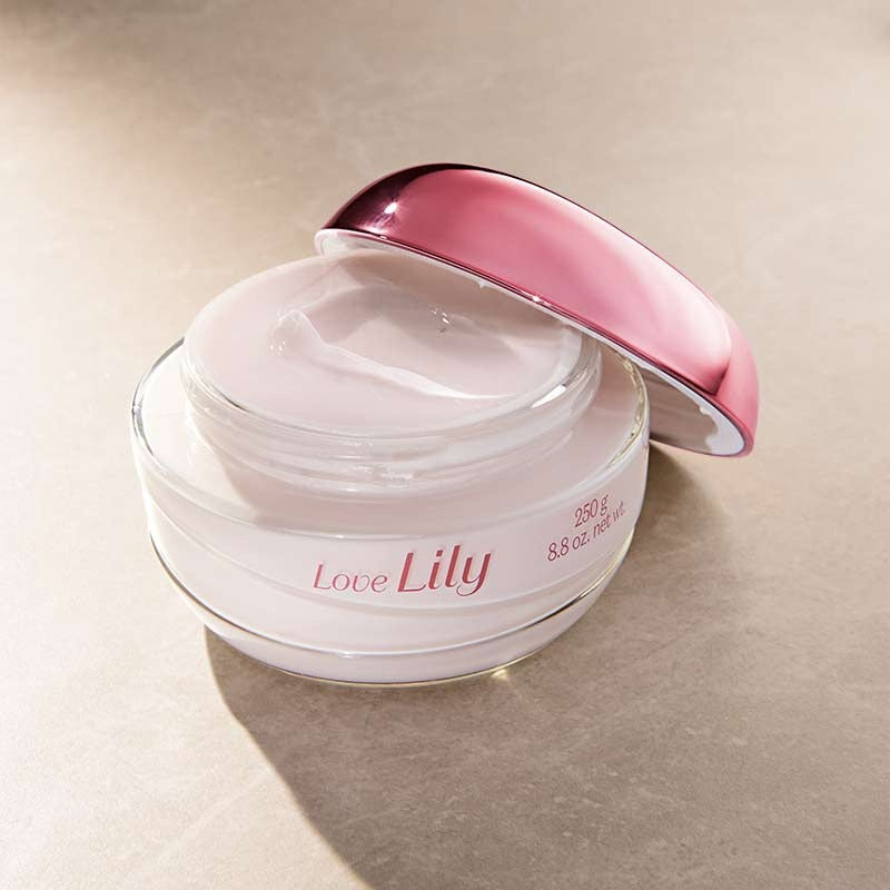 O Boticário Love Lily Body Moisturizing Satin Crème, 250 g