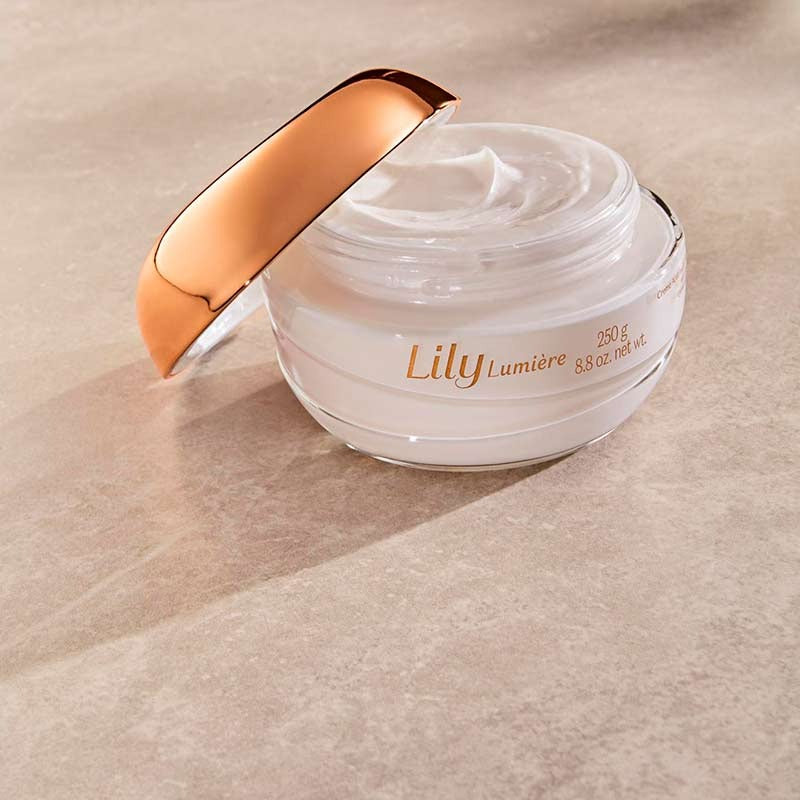 O Boticário, Lily Lumiere Crema Satinada Hidratante Corporal 250g